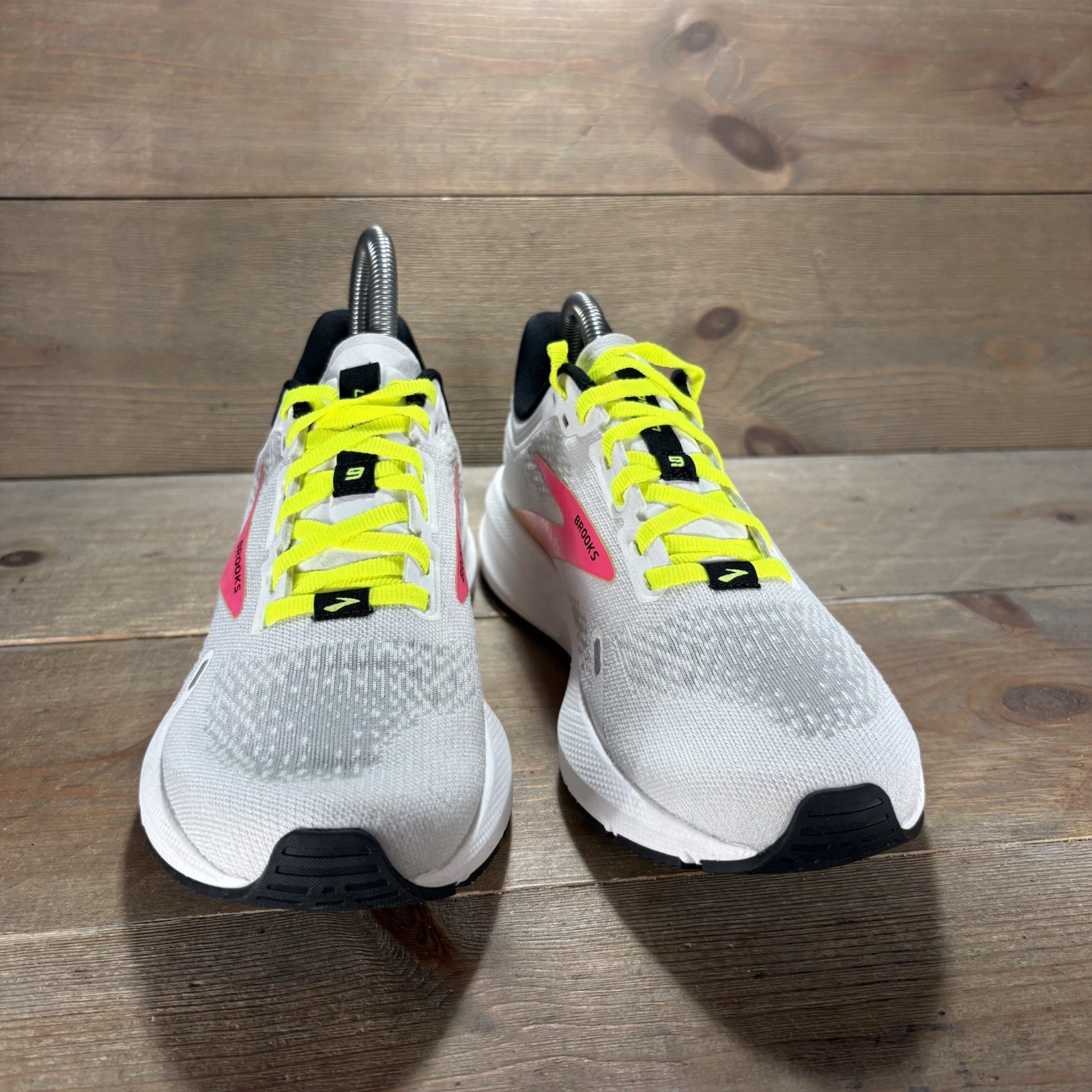 Brooks launch 9 womens size 6 shoes white athletic running sneakers