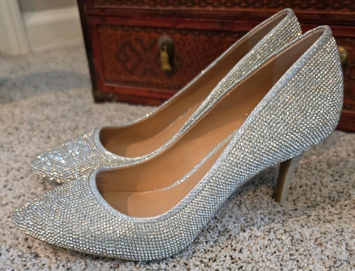 INC Zitah22 Pump Shoes 7M Pearl Gold Rhinestones Pointed Toe 3.25″ HeelsStiletto