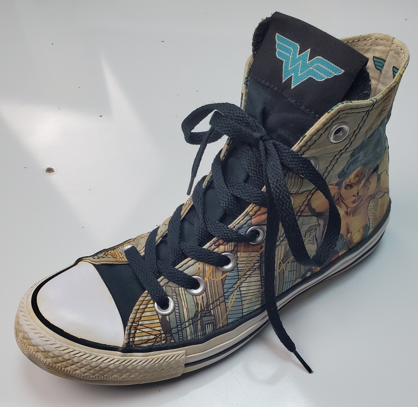 Converse All Star Unisex MISMATCHED Wonder Woman High Top Sneakers L 6-8/R 7-9