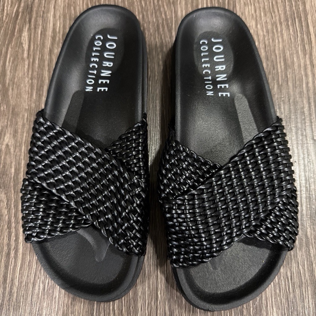 Journee Collection Gretie Flatform Treaded Slide Sandal size 7