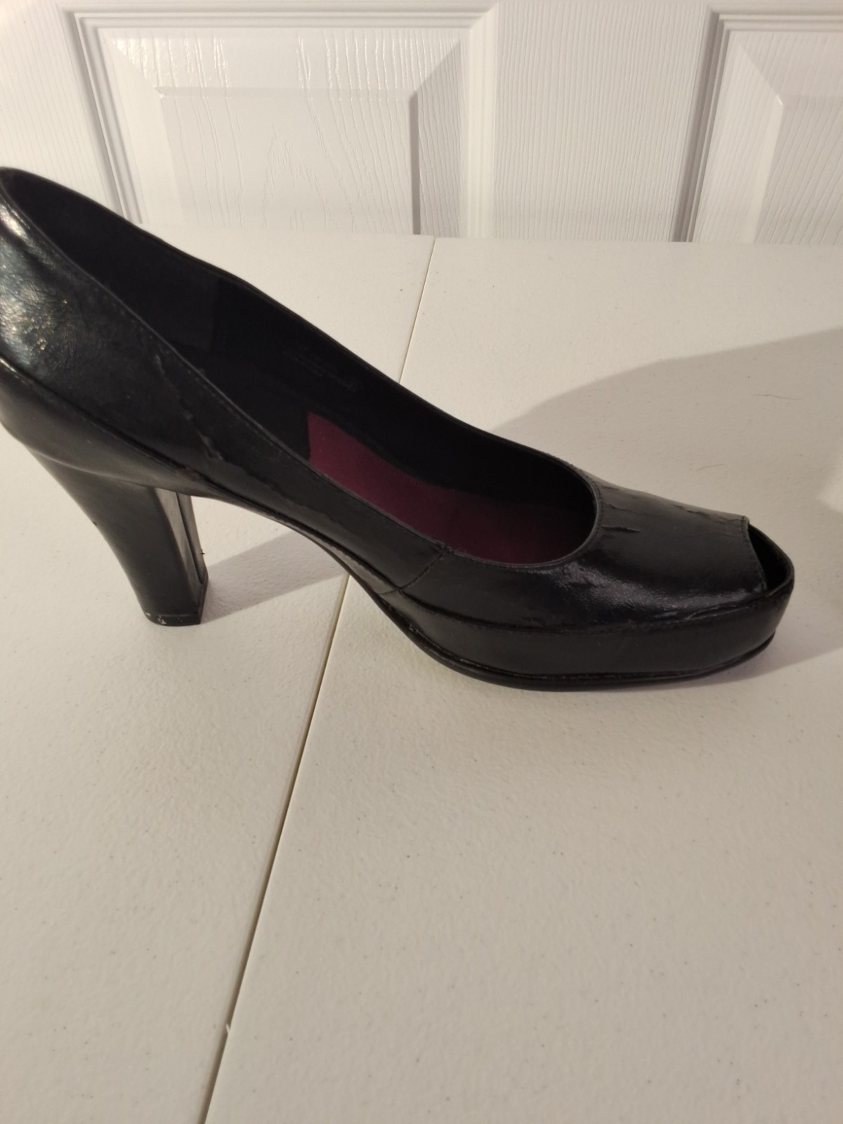 AEROSOLES A2 Pumps 3.25″ Heels Faux Leather Peep Toe Sz 7 Some Worn Spots