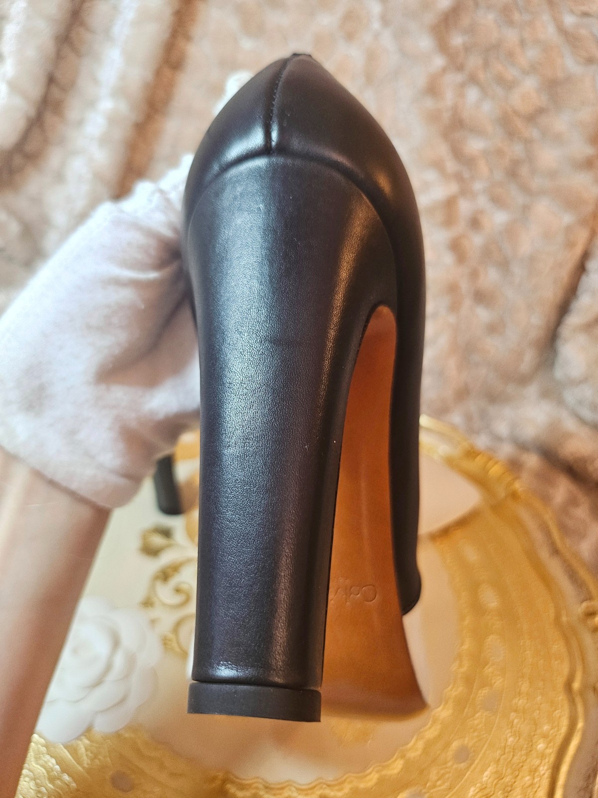 $1.1K Calvin Klein Collection Black & White Pumps 40 (IT), fits 9 (US), NIB