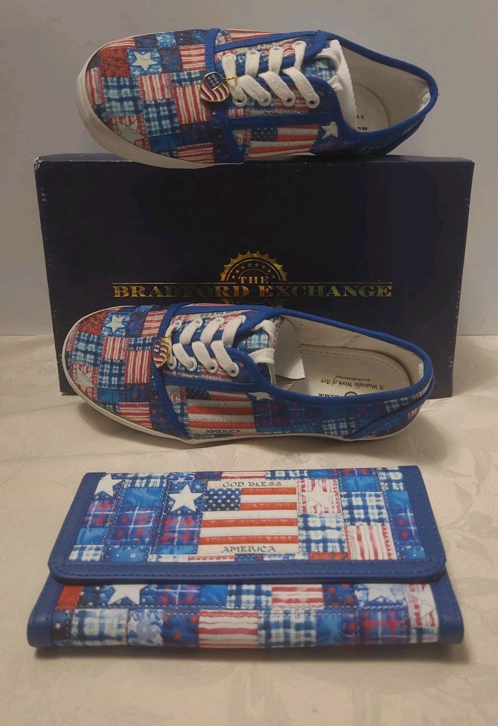 Bradford Exchange American Flag Sneakers Women’s Size 6.5 w Patriotic Wallet