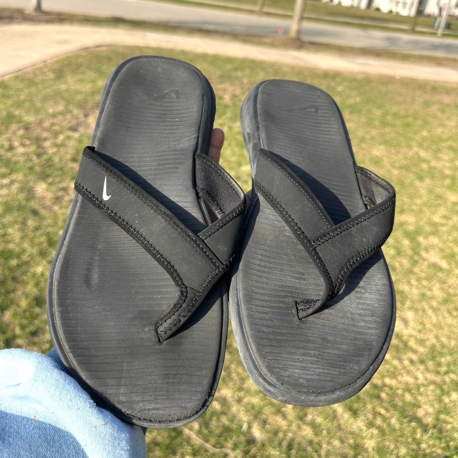 Nike Ultra Celso Girl Thong Sandals Size 8 Black Flip Flop Shoes