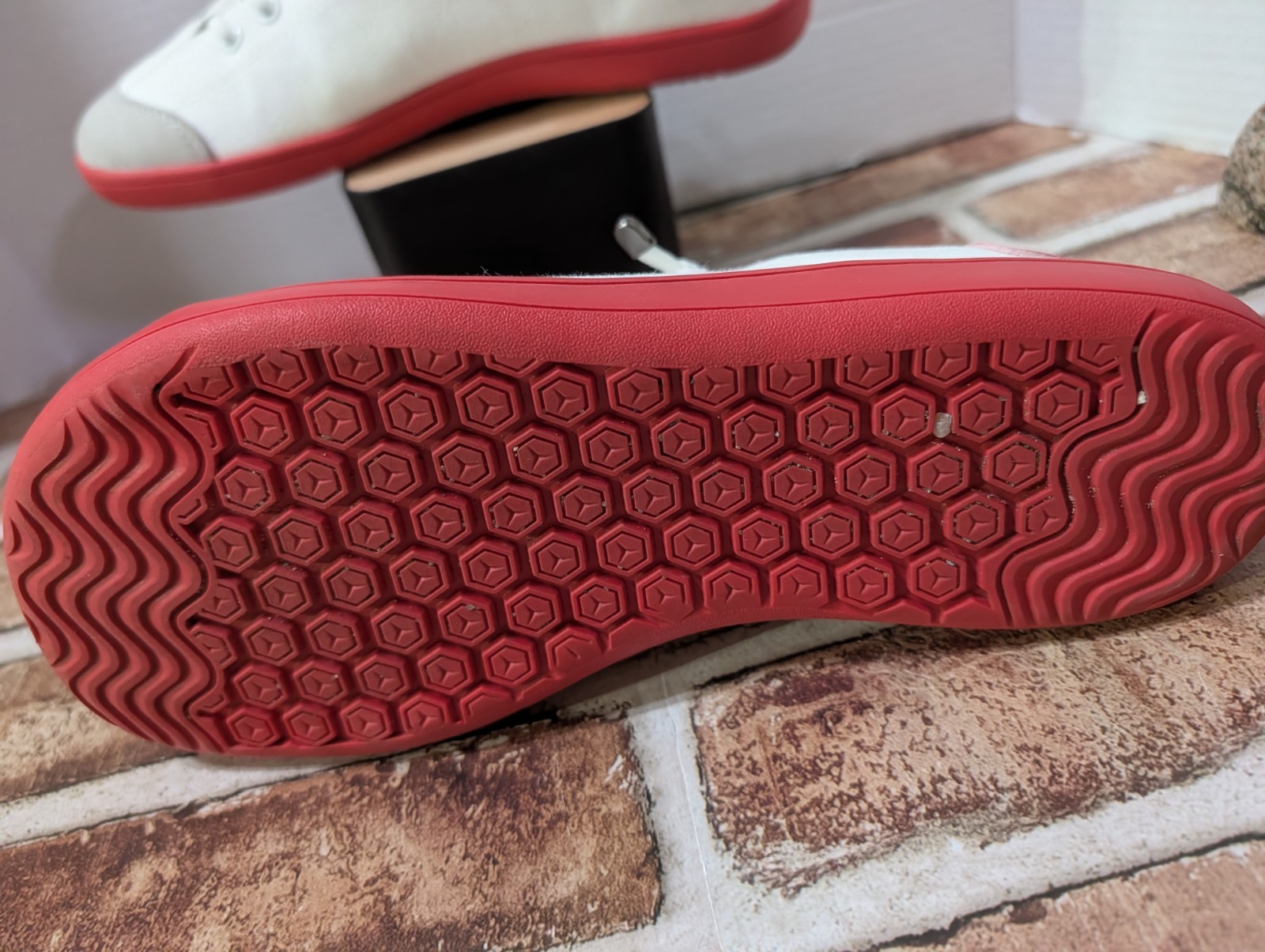 Hobibear Barefoot Shoes Canvas Sneakers White Red Grey Men 6.5 Women 8.5 EU 39