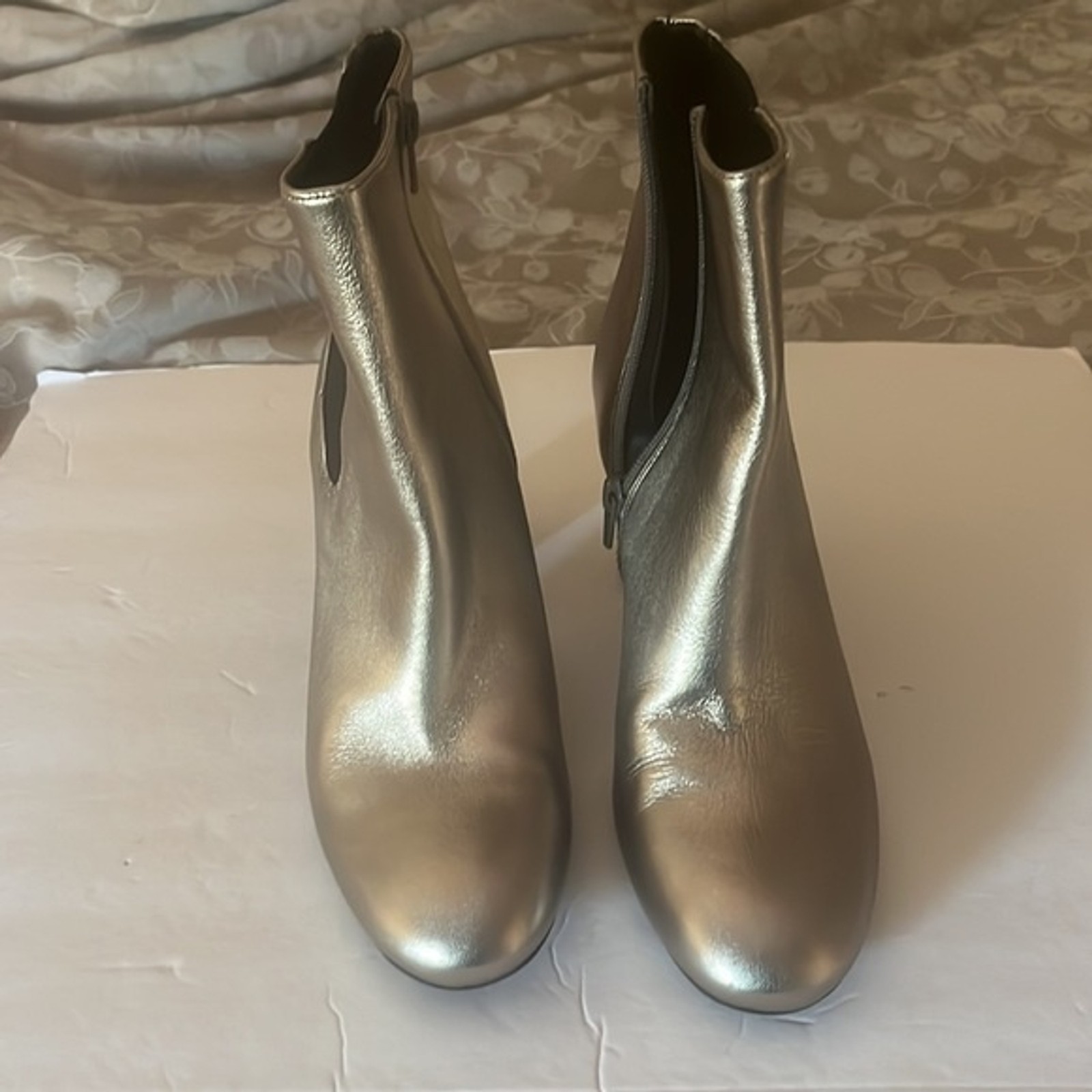 Silver Leather Ankle Boot from Preston &York sz 9