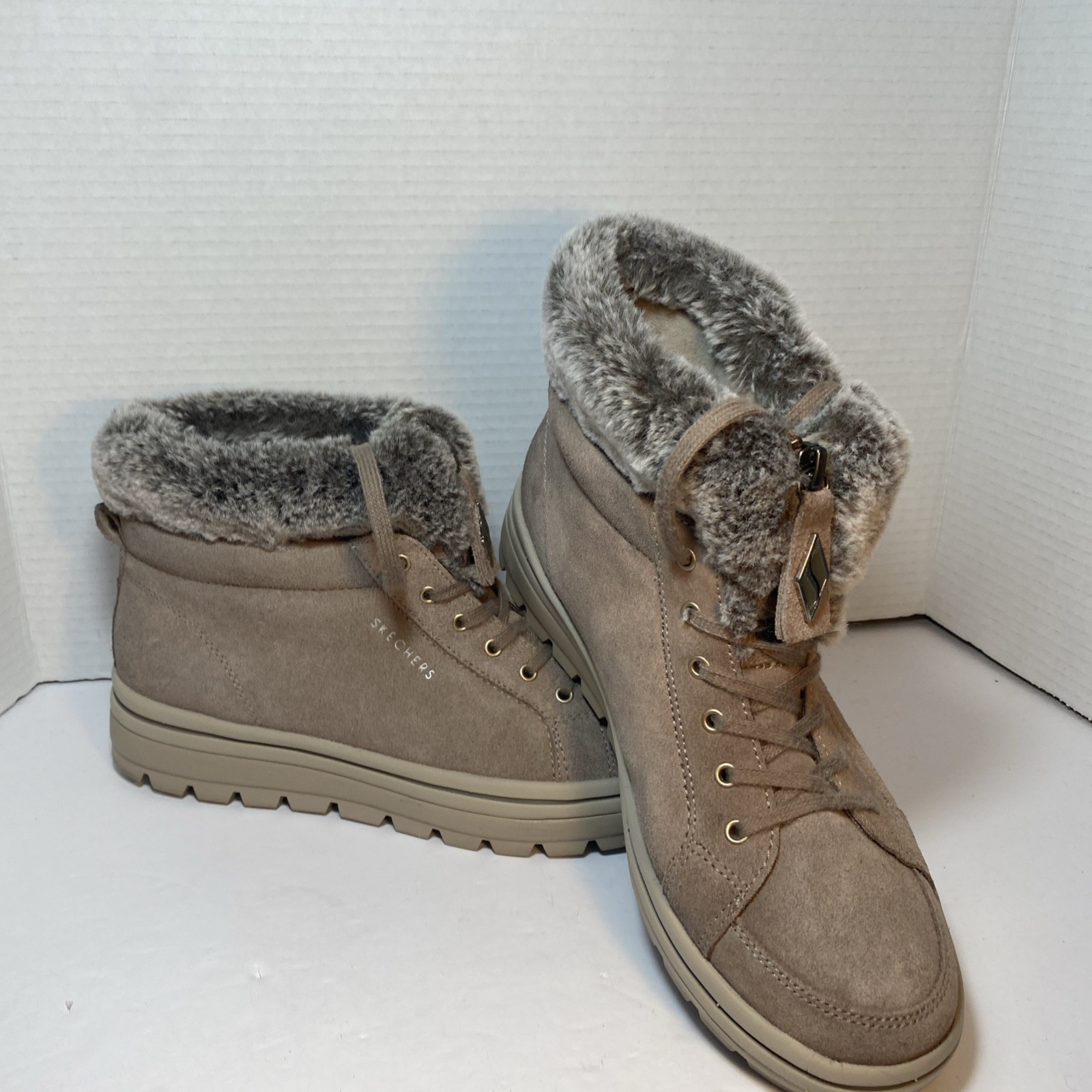 Skechers Street Cleat Everyday Chillz Suede Ankle Boot Style Taupe Women 8.5