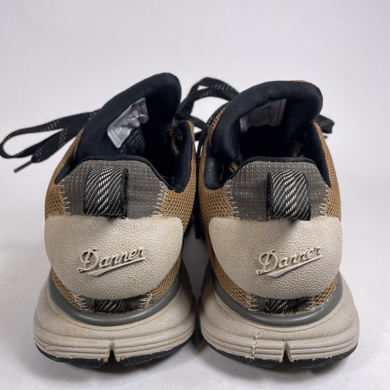 Size 7 – Danner Trail 2650 Gore-Tex Hiking Shoes Prairie Sand Gray GTX Womens