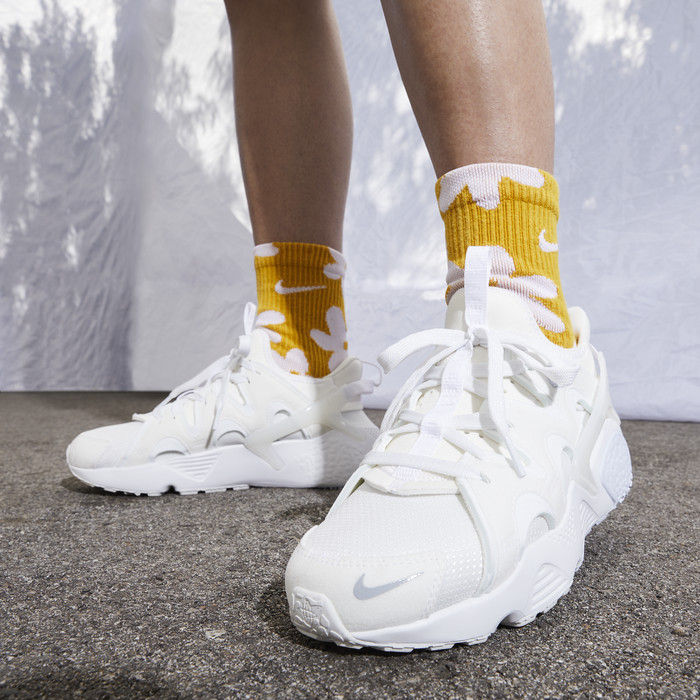 Nike Air Huarache Craft Summit White Sail (Women’s) DQ8031-102 Size 9.5 US✅