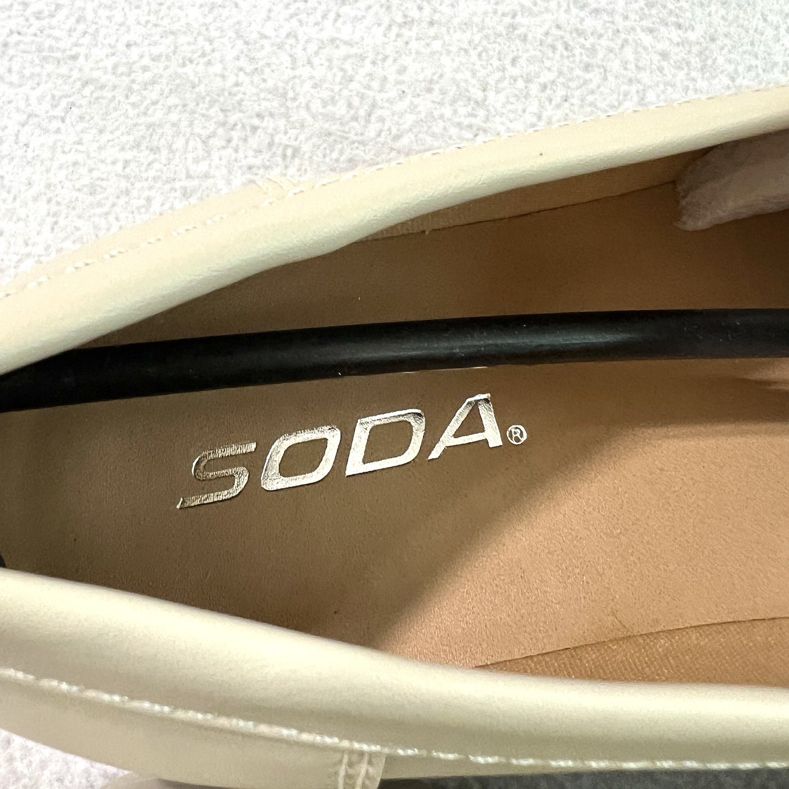 Soda Eureka Women Slip On Platform Shoes 8.5 Penny Loafer Lug Sole Stitched NIB