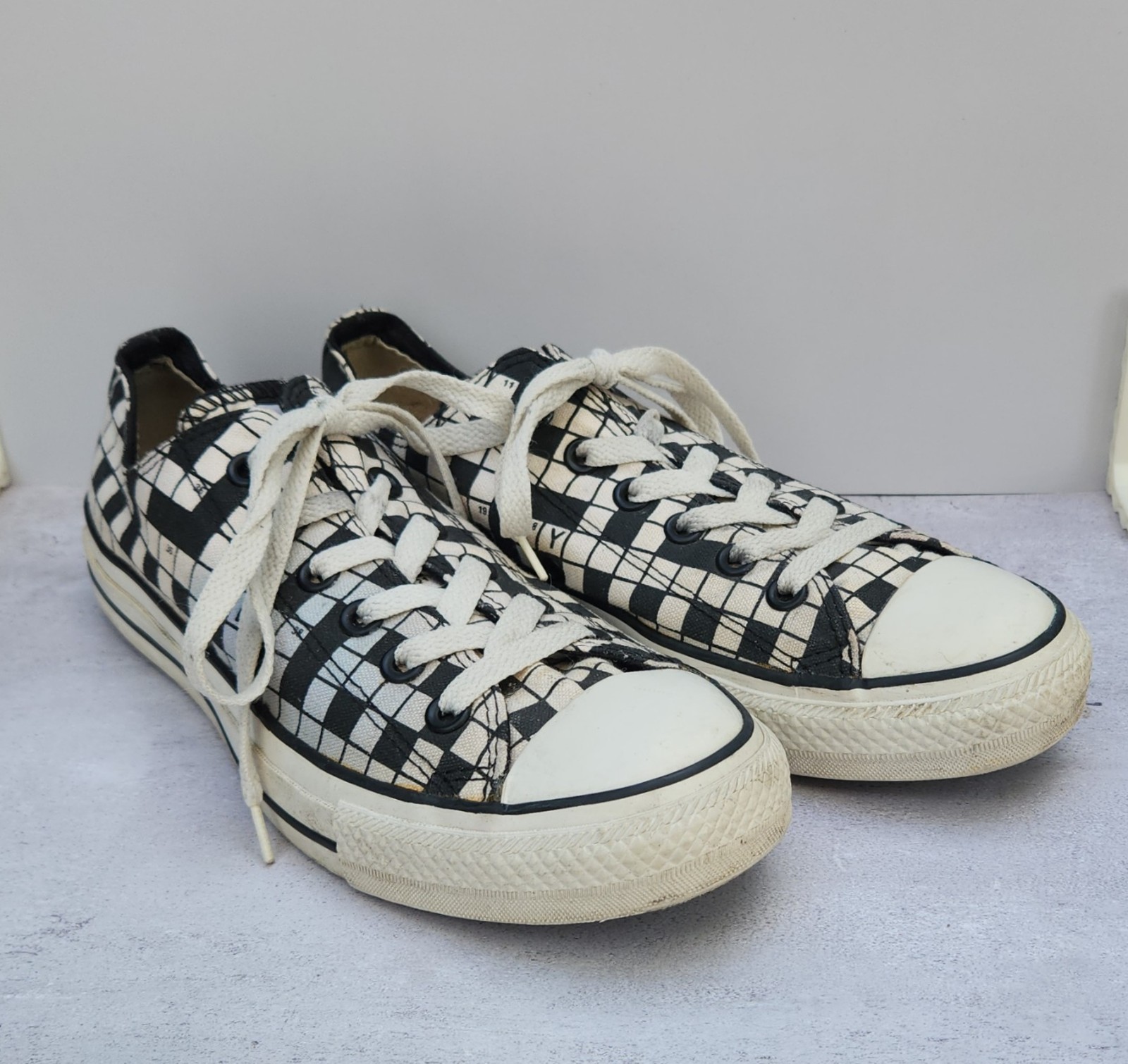 Crossword Puzzle Converse All Stars • Y2K • Men’s 7/Women’s 9