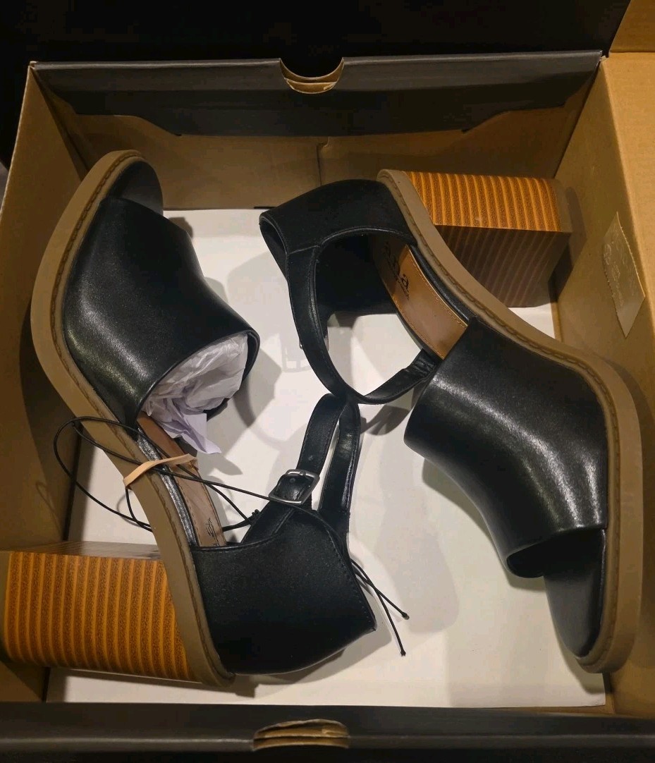 ANA Pixley Black & Brown Chunky Sandals Women’s Size 9.5M – New in Box