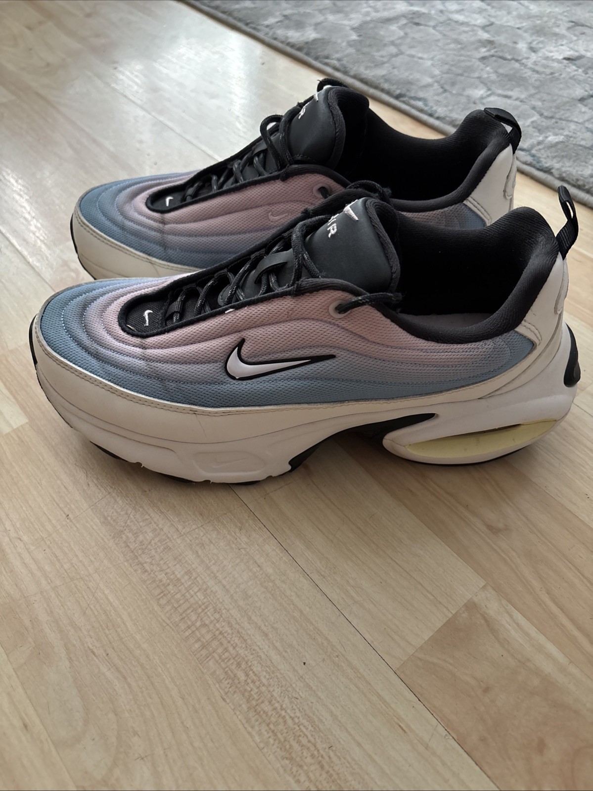 Nike Air Max Portal Dawn Women’s Size 10