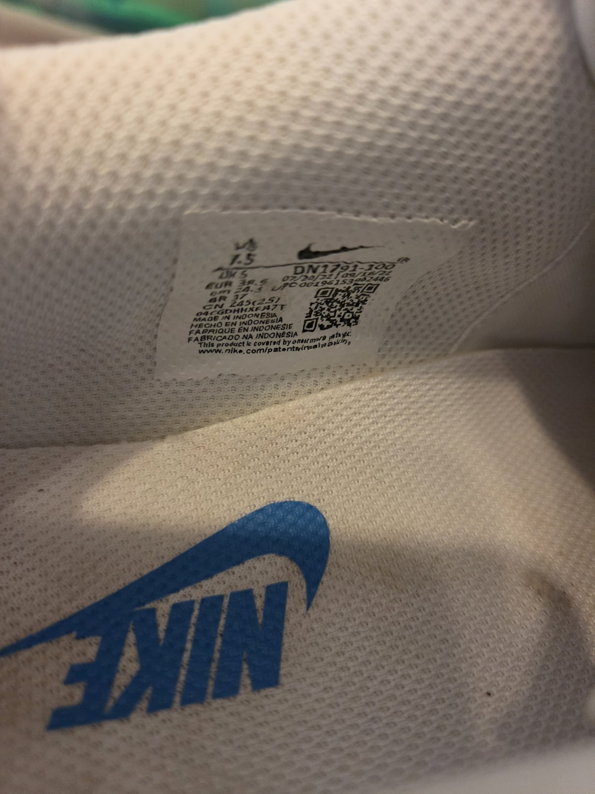 Nike Cortez Leather White And Black Women’s Size 7.5