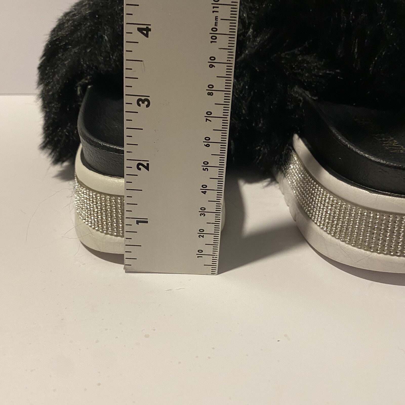 Azalea Wang Rhinestone Fur Slide Sandals Platform Size 7 Chic Glamorous Bling
