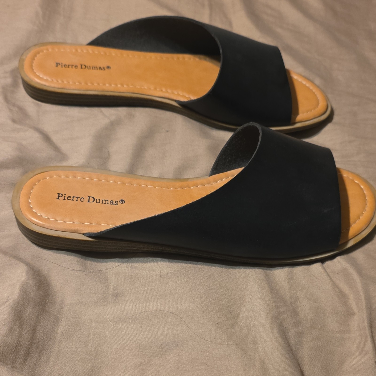 Pierre Dumas Black/Tan Man Made Slip-On Slide Sandals Women’s US 9