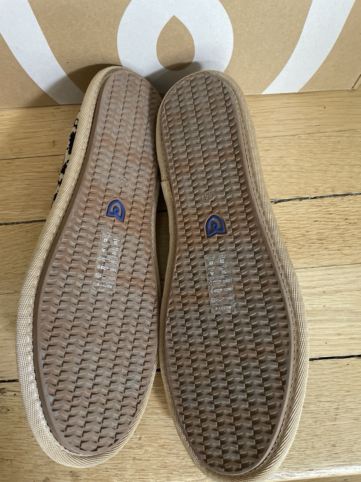 Rothy’s The Cruiser Loafer 8.5 Espresso Bloom Brown Beige Floral Lace Knit