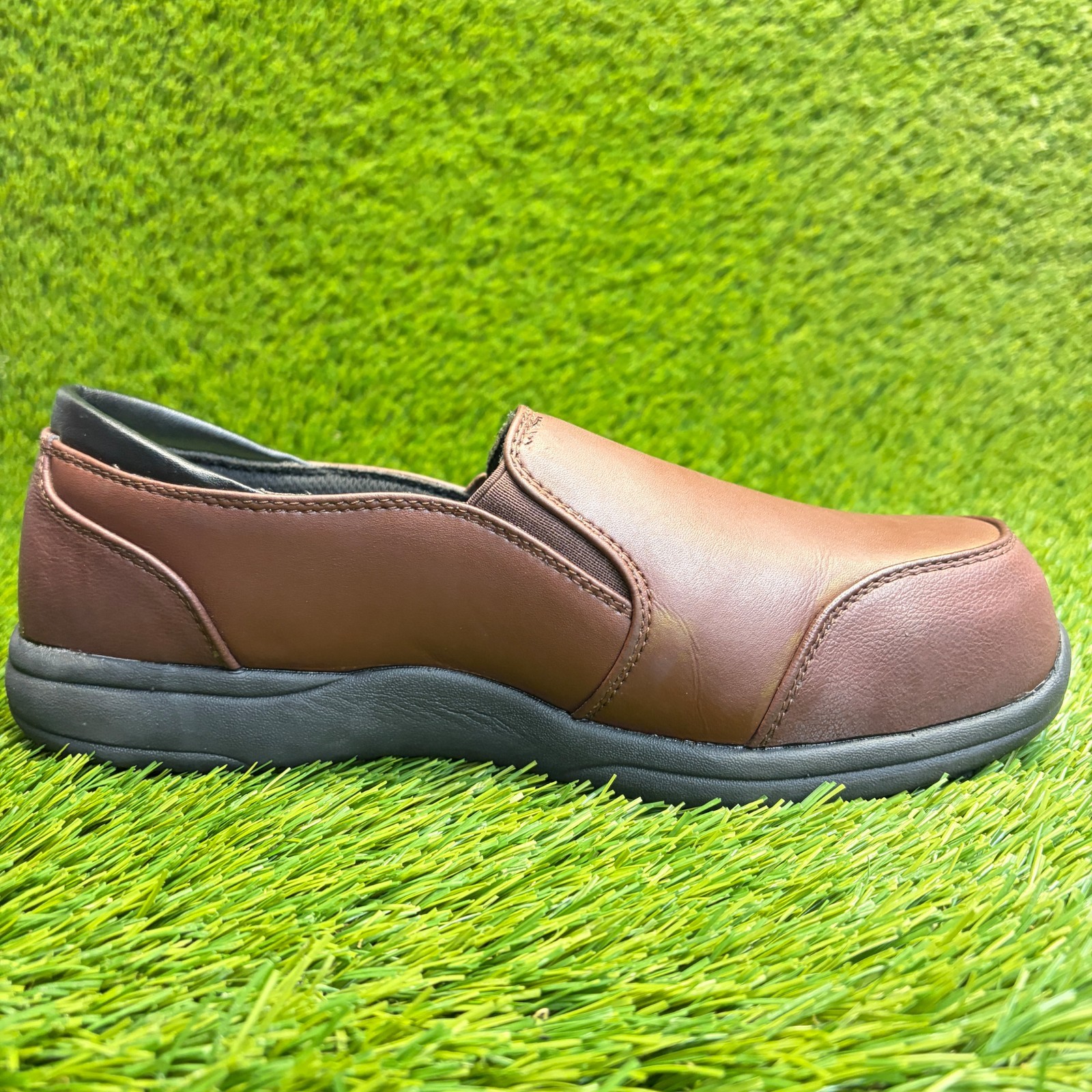 Genuine Grip Endrina Camila Women Size 9.5 Brown Composite Toe Safety Work Shoes