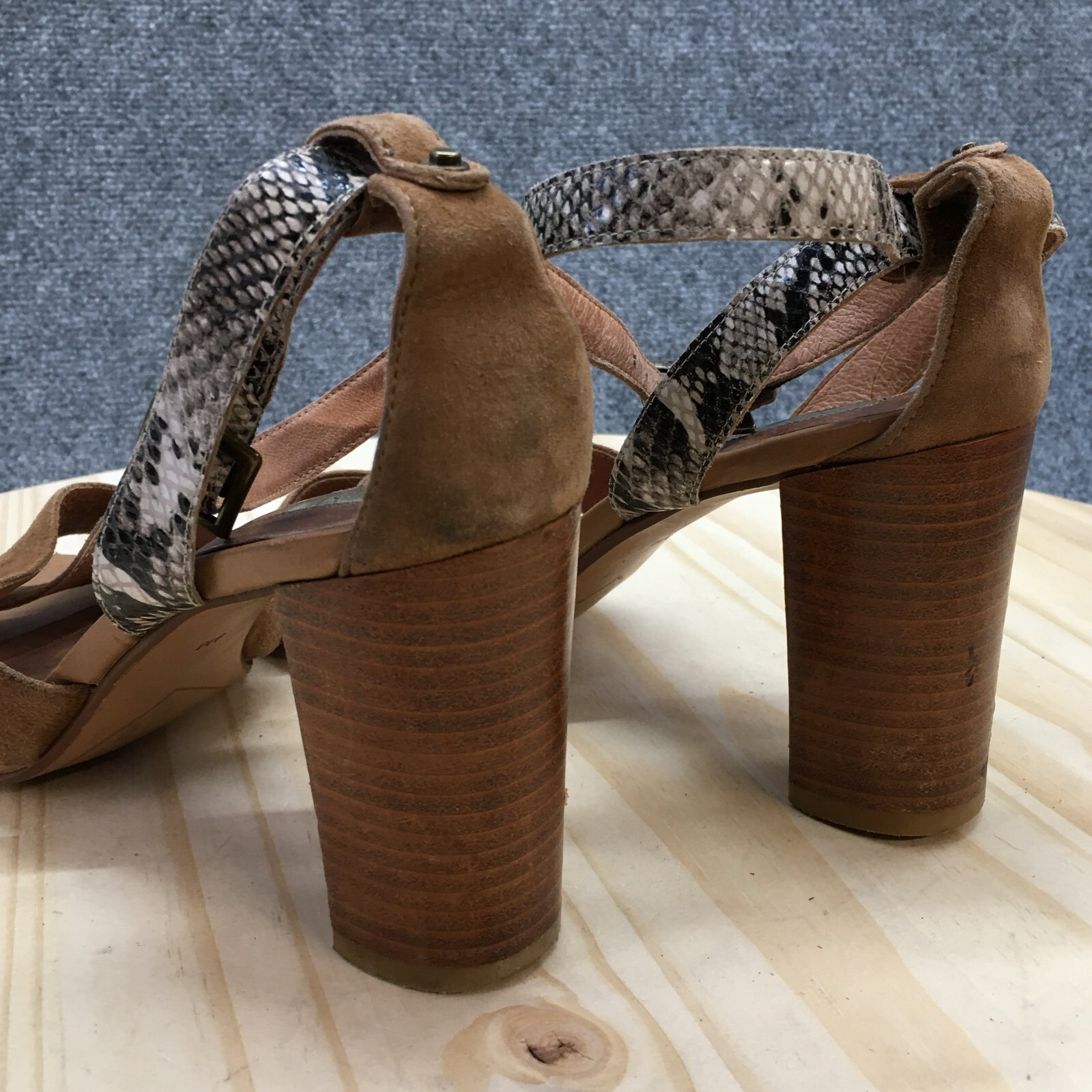 Halogen Sandals Womens 9 M Ankle Straps Brown Leather Heeled Snakeskin Casual