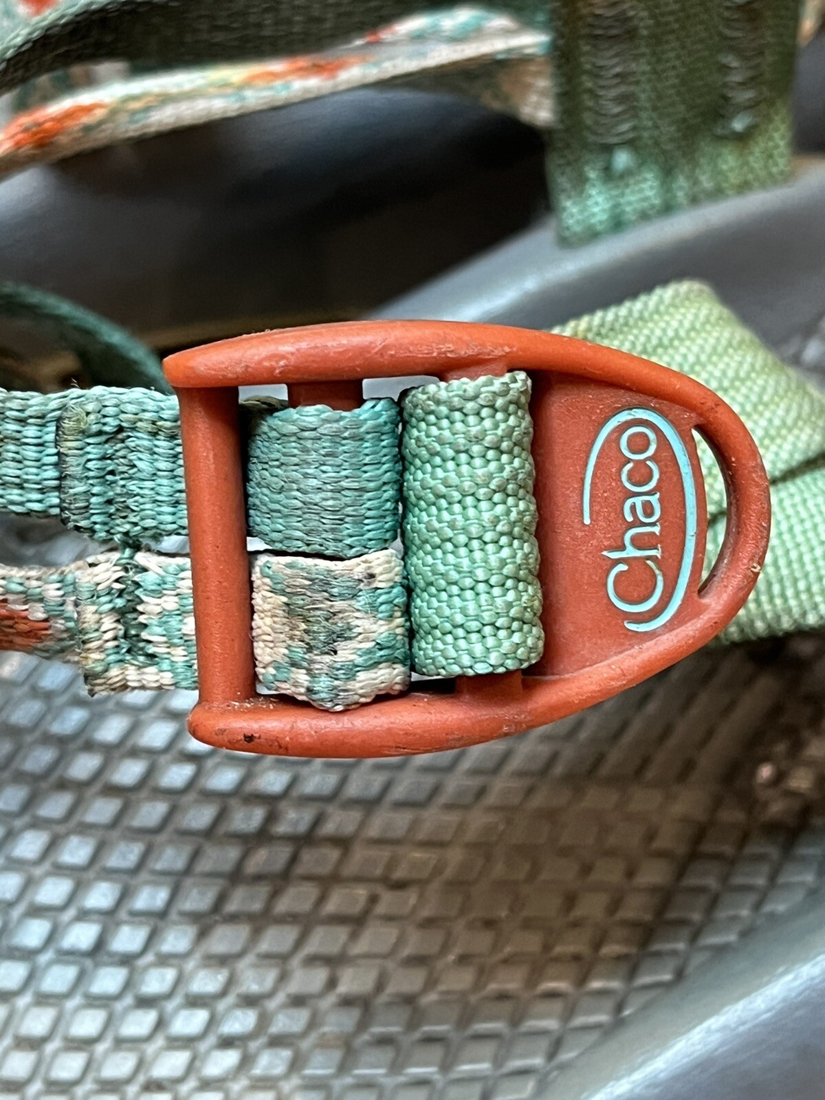 Chaco Z2 Vibram Sports Sandals Classic Hiking Camping Aztec Green Womens Size 10