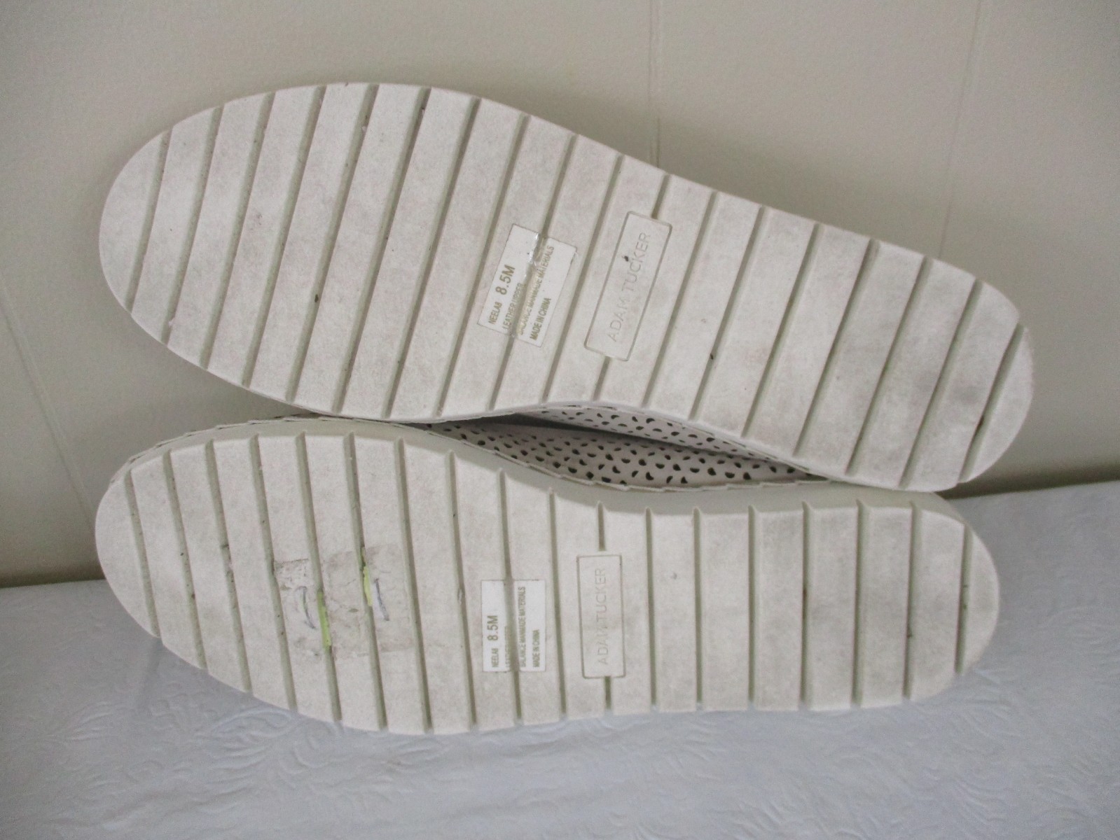 Adam Tucker by Me Too Neela Flats 8.5 Beige Perforated Leather Ballet Shoes