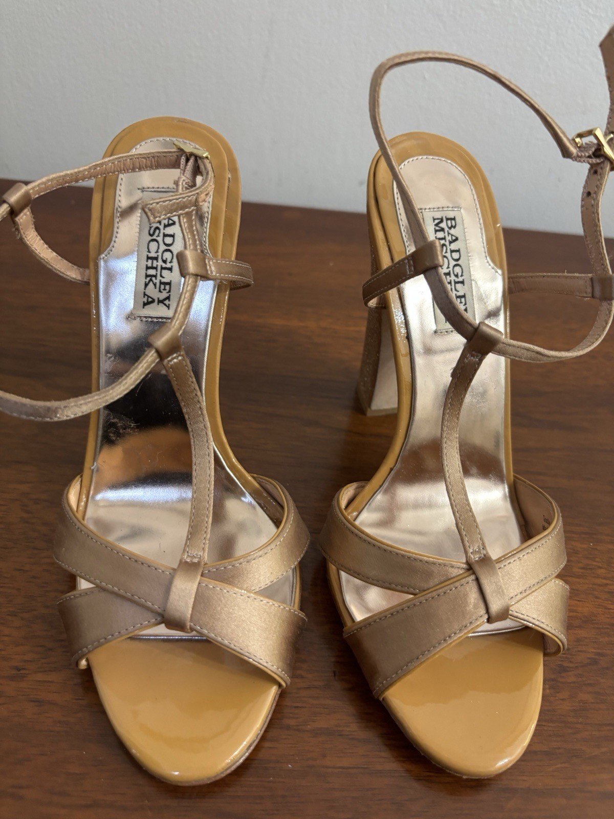 Badgley Mischka Gold Natural Satin Jenie Glitter Bridal Wedding Heel Sz 7.5 $200