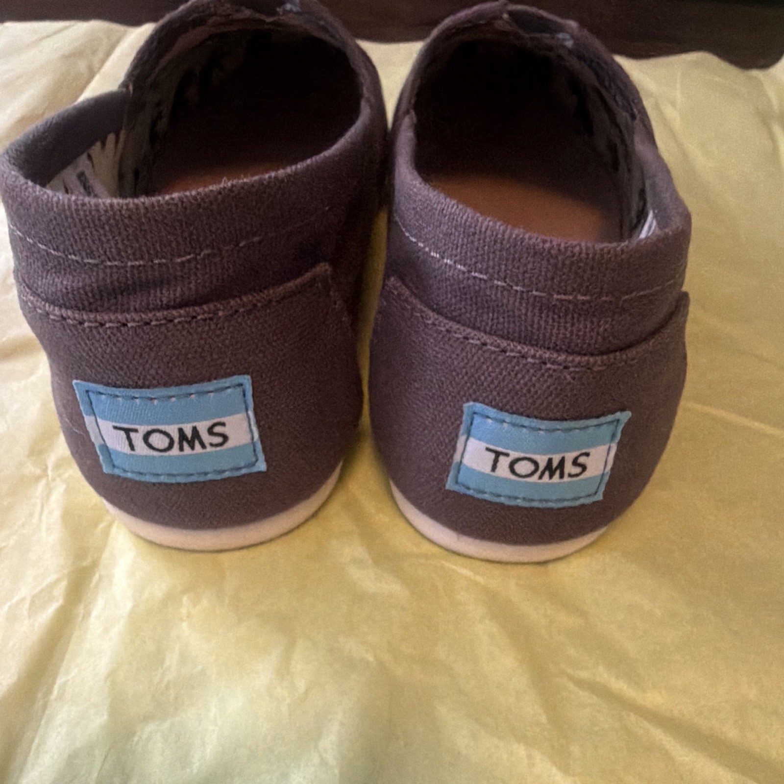 TOMS Women’s Grey/Brown Canvas Slip-On Flat Comfort Round Toe US 7