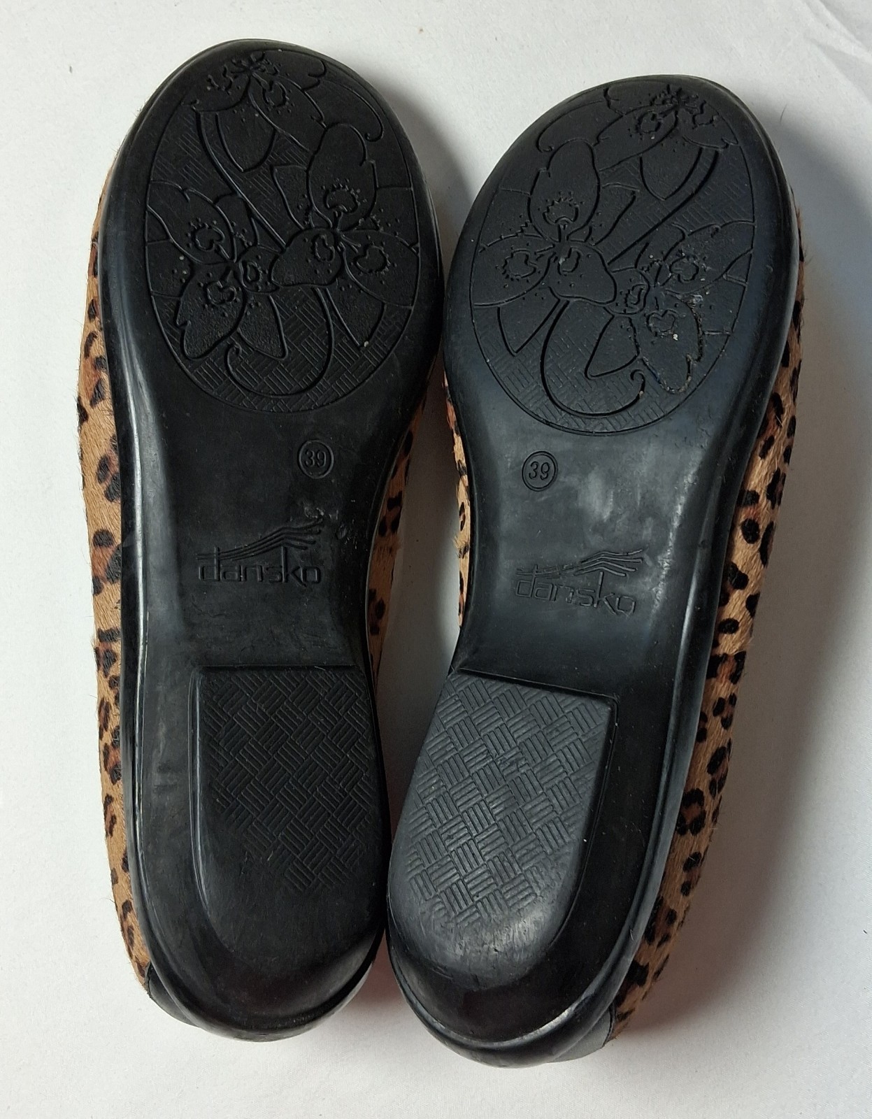 Dansko Olivia Womens EU 39 US 8.5 Leopard Print Calf Hair Flats Comfort Shoes