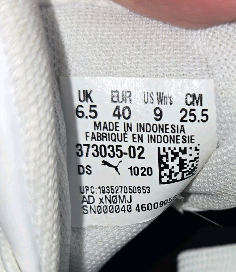 Puma Smash Platform V2 White Women’s Size 9 Casual Lace Up Shoes Sneakers