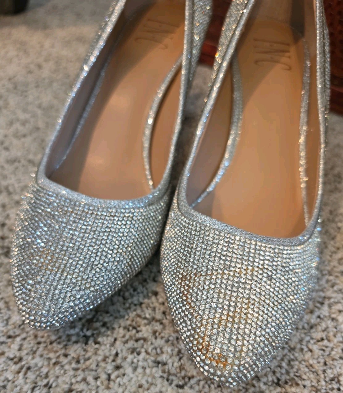 INC Zitah22 Pump Shoes 7M Pearl Gold Rhinestones Pointed Toe 3.25″ HeelsStiletto