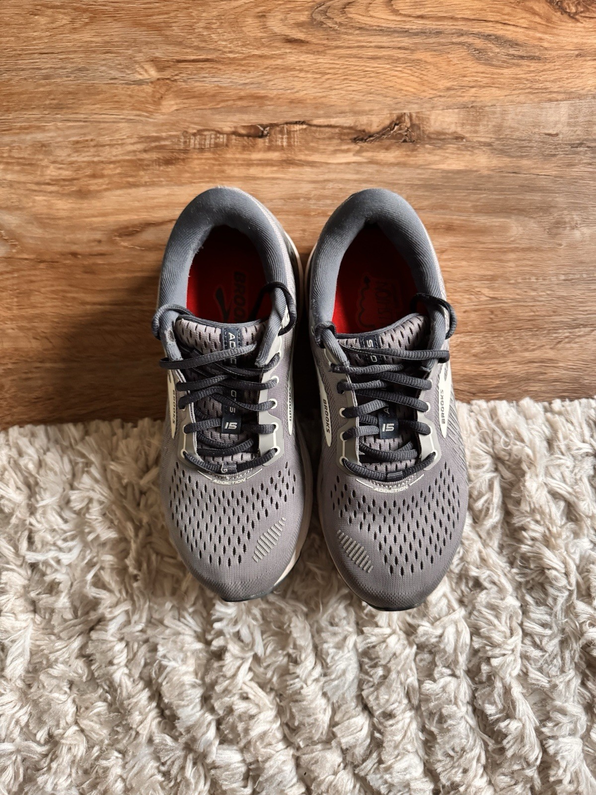 Brooks Women’s Running Shoes Size 9.5 Wide Gray
