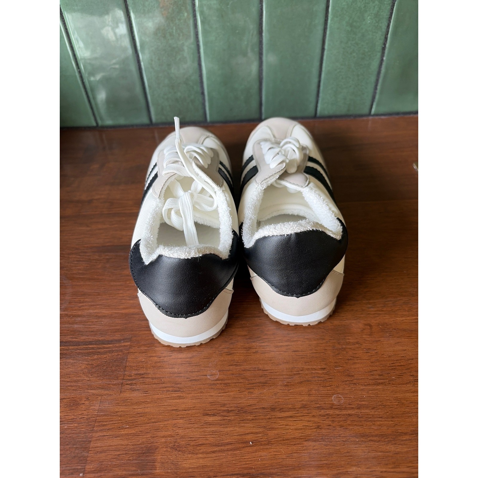 Rascal Womens White Beige Black dolce vita Stripe Low Top Sneakers Size 9