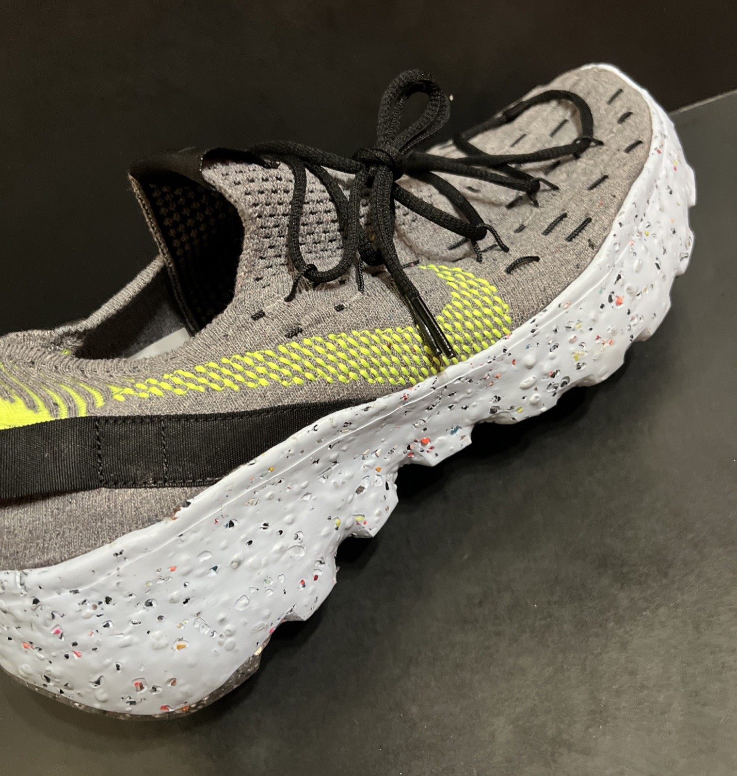 Sz 11.5 – NIKE WMNS SPACE HIPPIE 04 ‘THIS is TRASH-VOLT’ MENS 10 GRAY NEW