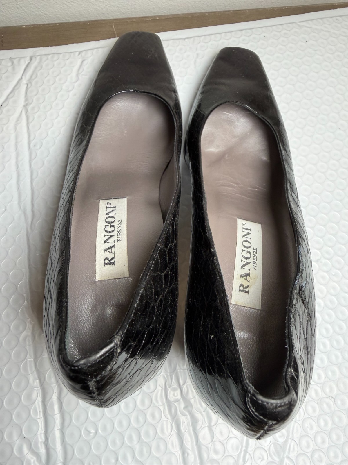 Rangoni Firenze Italy Black Ebossed Patent Leather Toe Heel Pumps Women’s 10 AAA