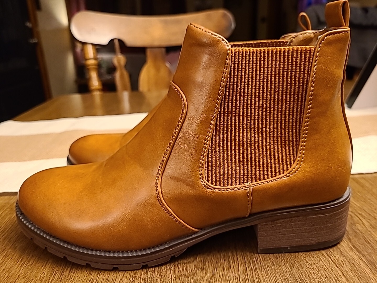 NEW NATURAL REFLECTIONS Women’s 6.5 Tan Booties Boots Luggage Classy Comfy