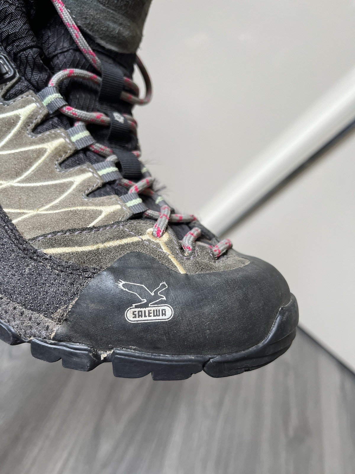 Salewa TRAINER MID GTX Розмір EU38 1/2 insole 24.5 cm ,US 7 1/2 ,UK 5 1/2