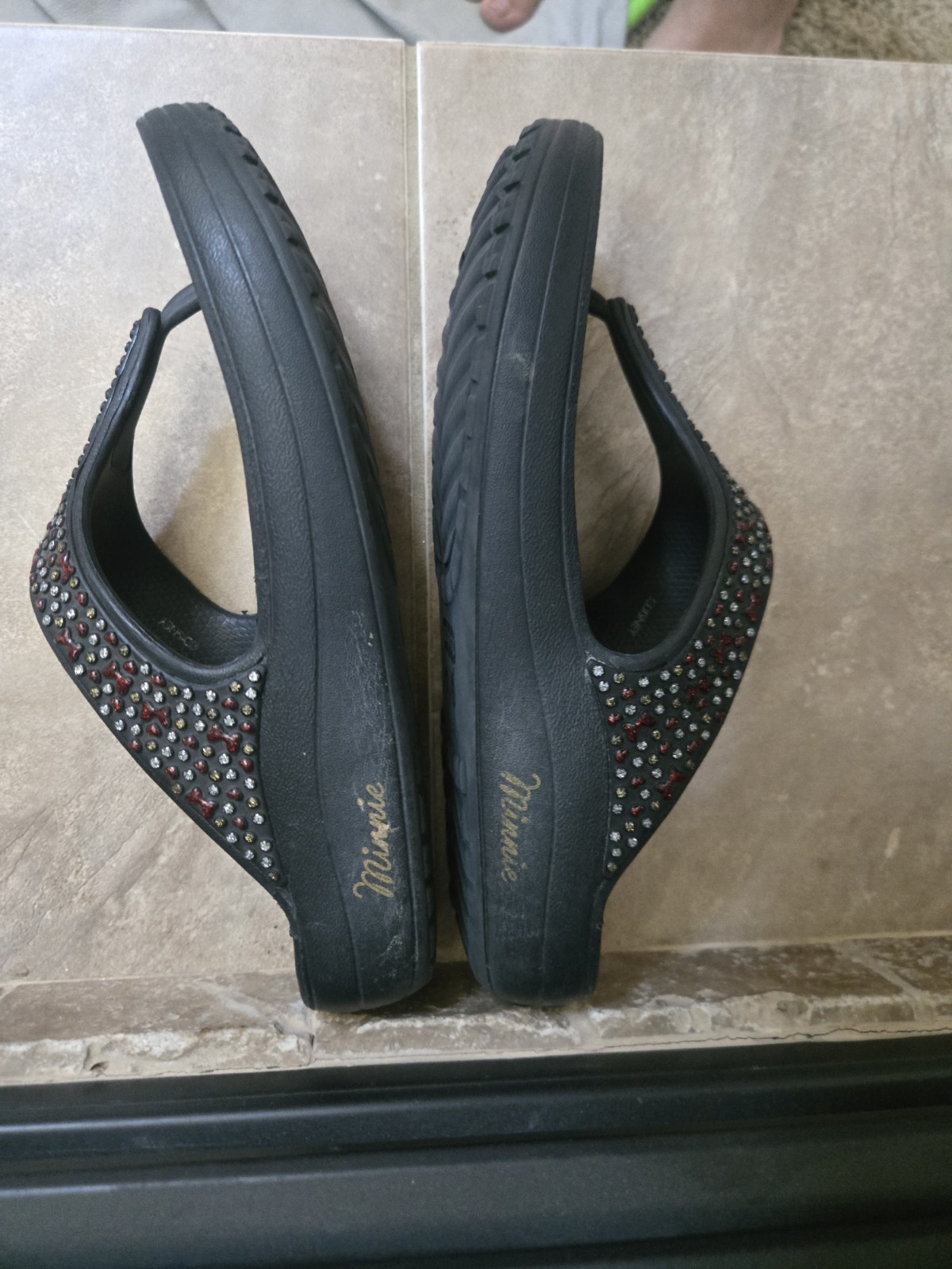 Crocs Sloane Minnie Mouse Diamante Flip Flops Women W8 Black Platform Sandals