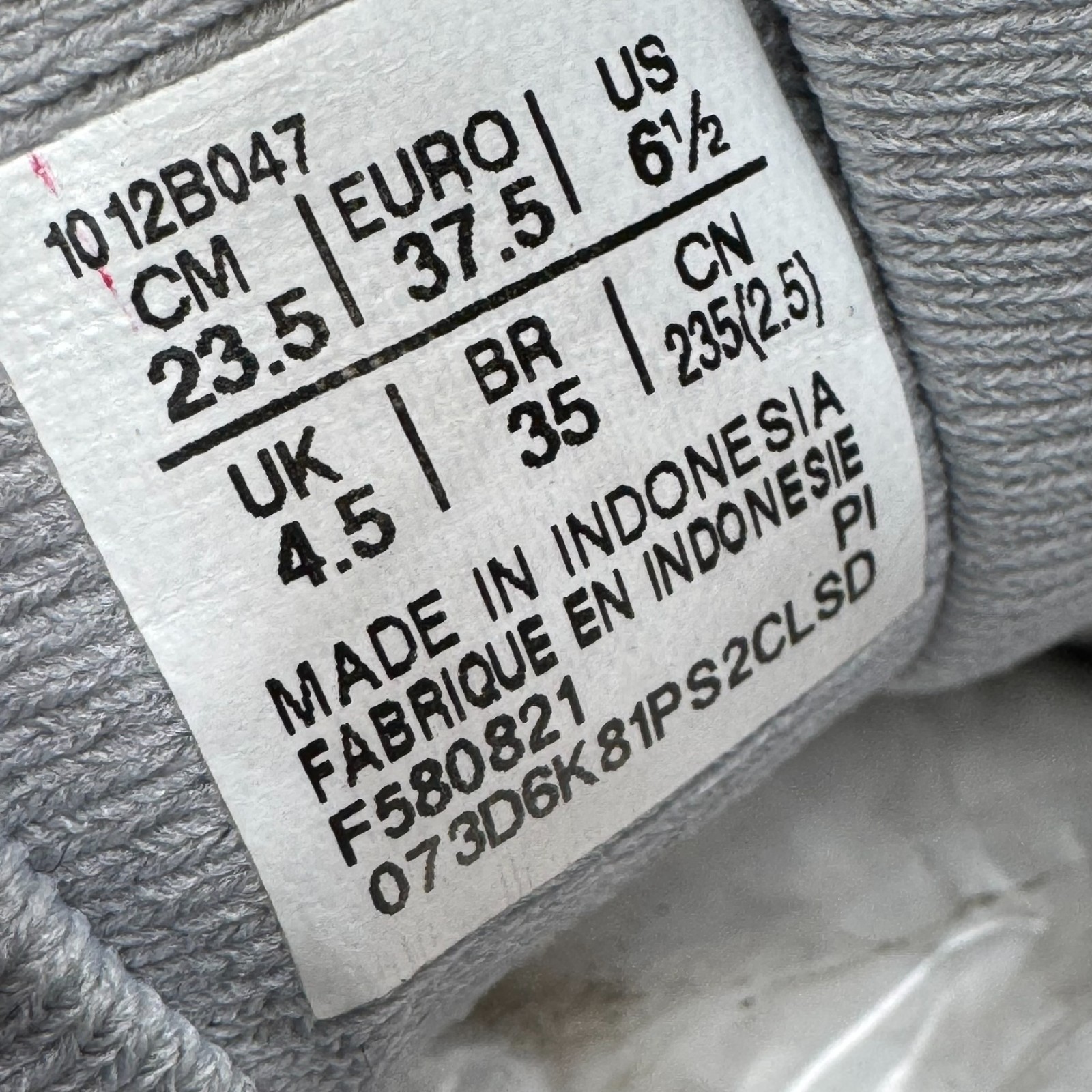 ASICS Gel-Kayano 28 Grey Lavender Running Shoes 1012B047 Women’s Size 6.5
