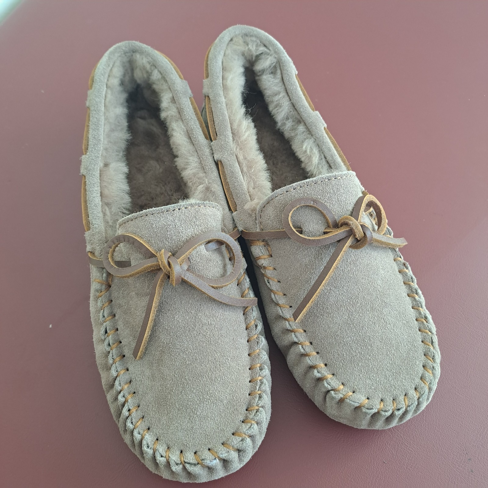 EMU Australia Amity Mocassin Slippers Women 6 Men 5 Taupe Sheepskin Cozy Unisex