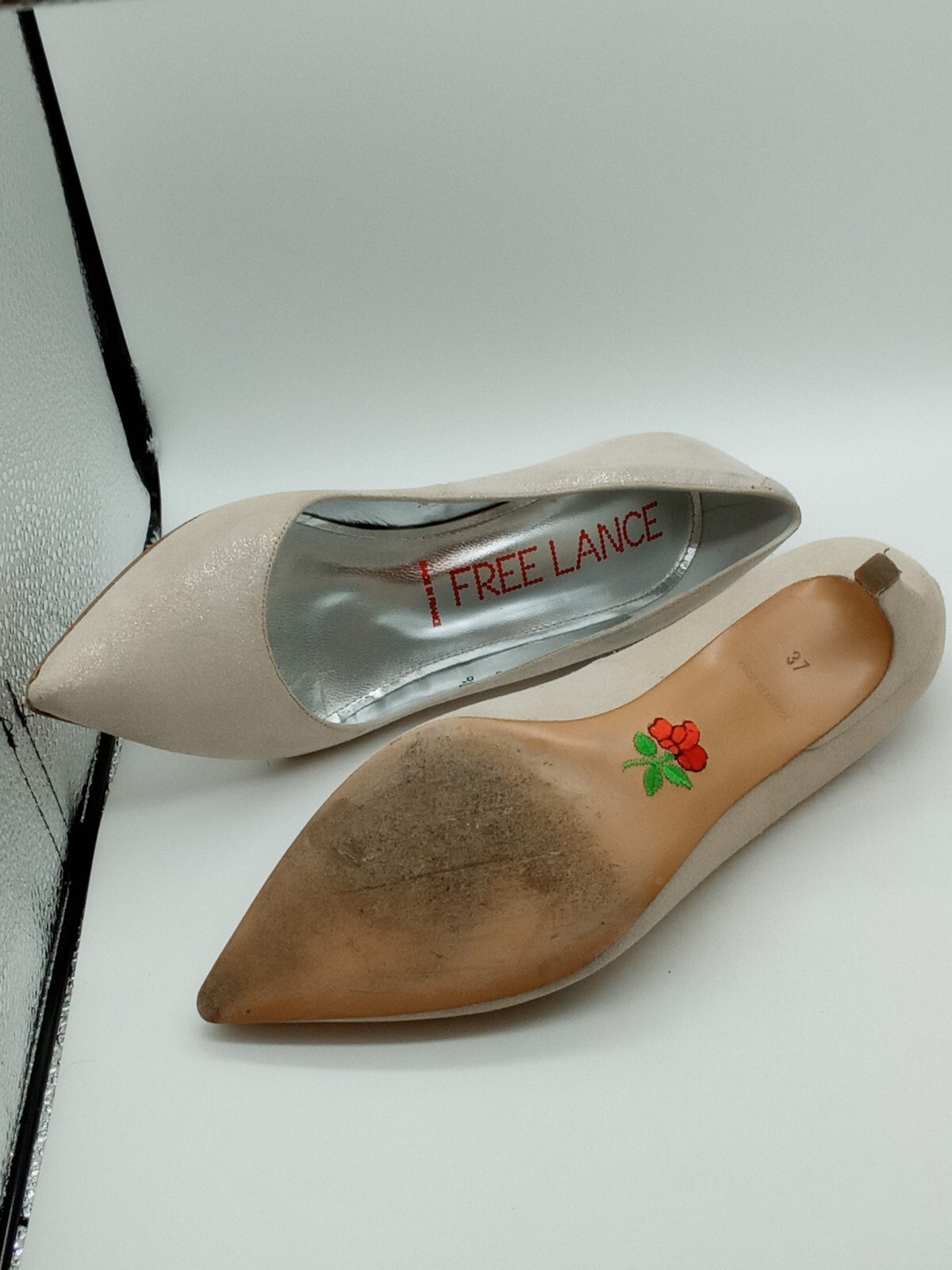FREE LANCE Court Heels 3 1/8in all Leather Beige 37 Light Gold 7