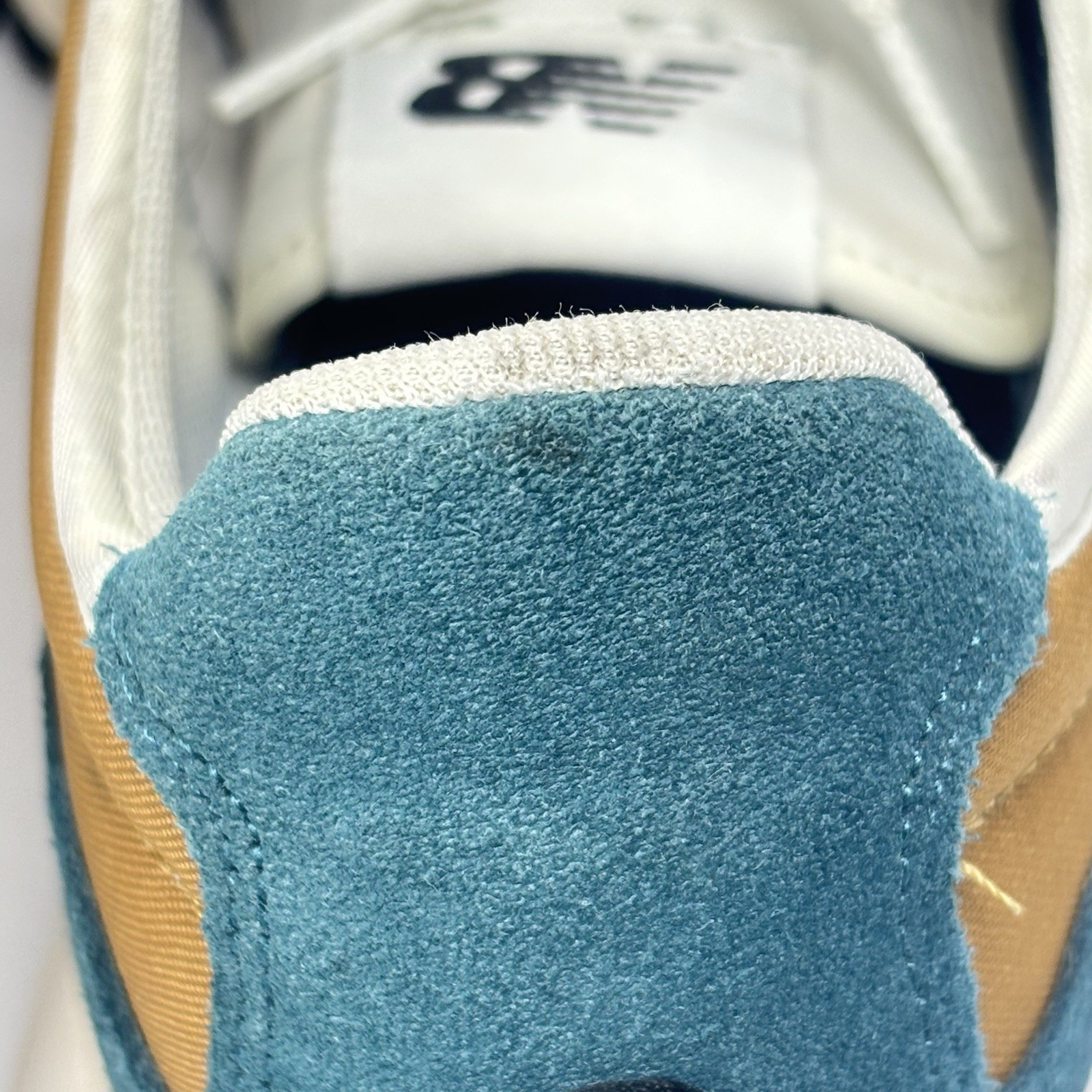 New Balance 327 Womens Sz 8 Comfort Lifestyle Sneaker Mountain Teal Workwear