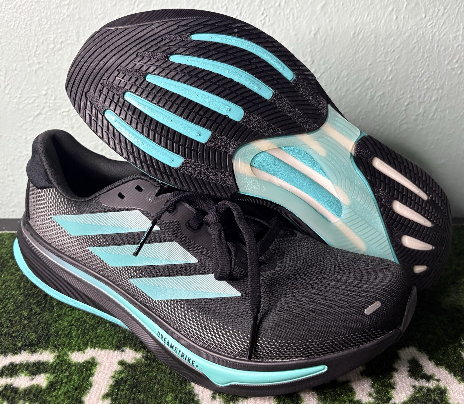 US M 9.5/W 10.5 – Mercedes-AMG F1 x Adidas Supernova Rise “Black Semi Mint Rush”