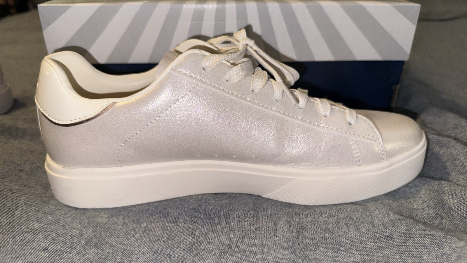 SKECHERS Eden LX Slight Shimmer White Low Top Lace-Up Sneakers Memory Foam