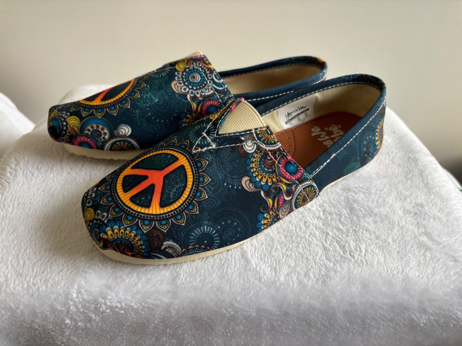 Yes We Vibe Peace Sign Boho Hippie Canvas Flats Slip On Shoes Women’s 7W