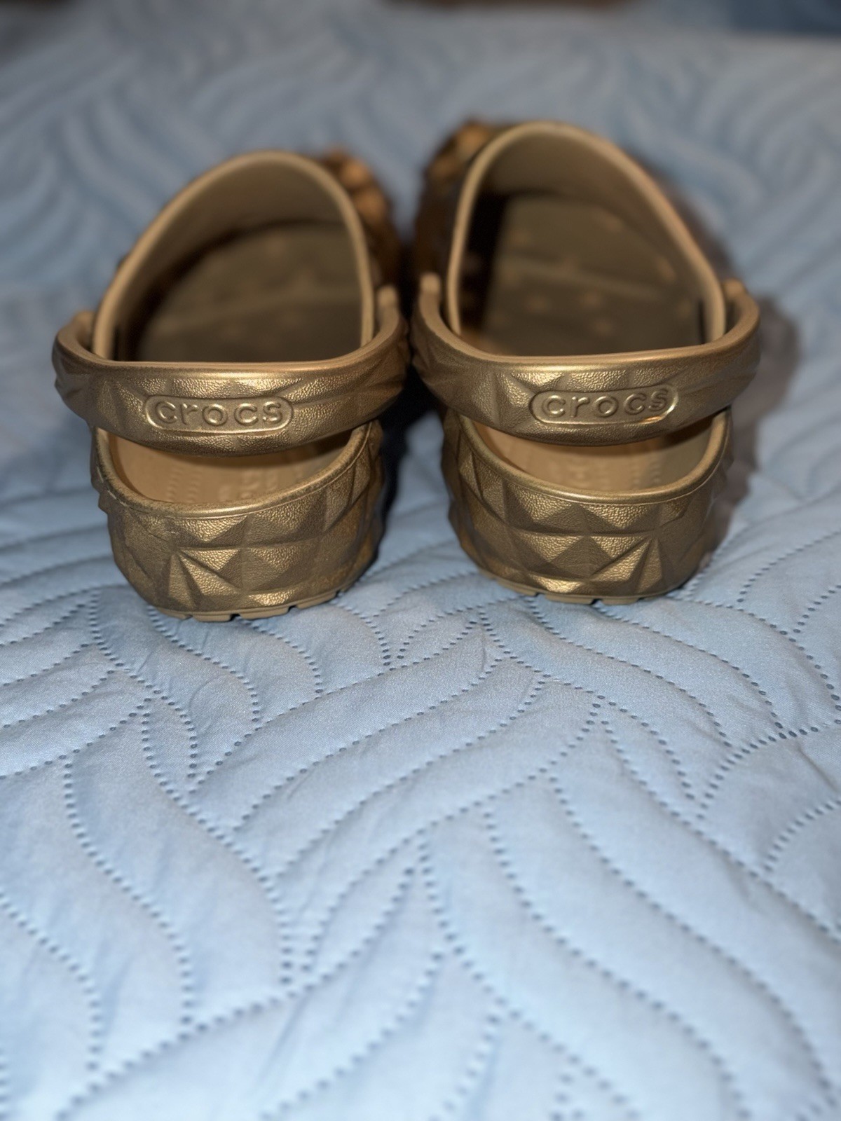 CROCS Classic Metallic Geometric Clog Gold Men 8 Women 10 RARE Slides Shoes