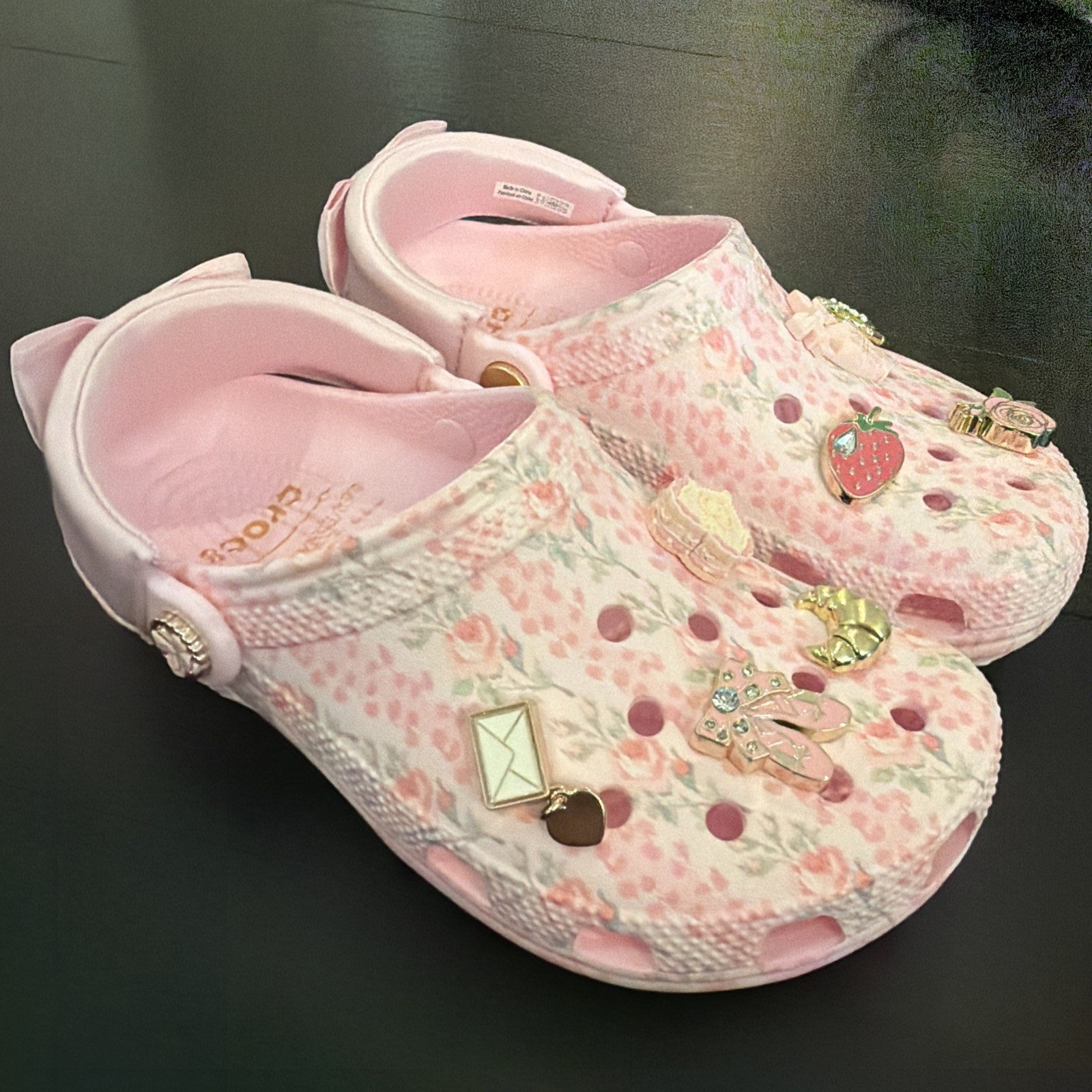 NWT Crocs x LoveShackFancy Classic Clog Pink Milk Floral Cottagecore Size 6