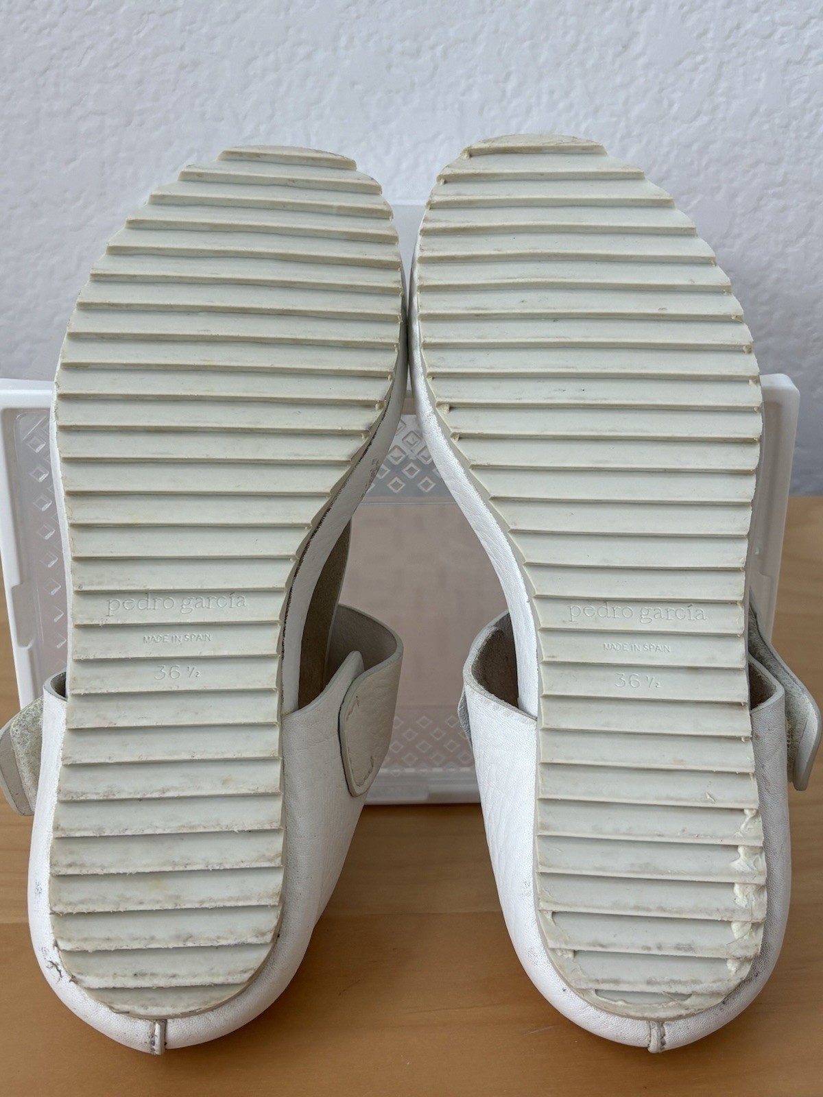 Pedro Garcia Jacqui Leather Thong Sandal White Women’s 6.5/36.5 Minimalist Chic