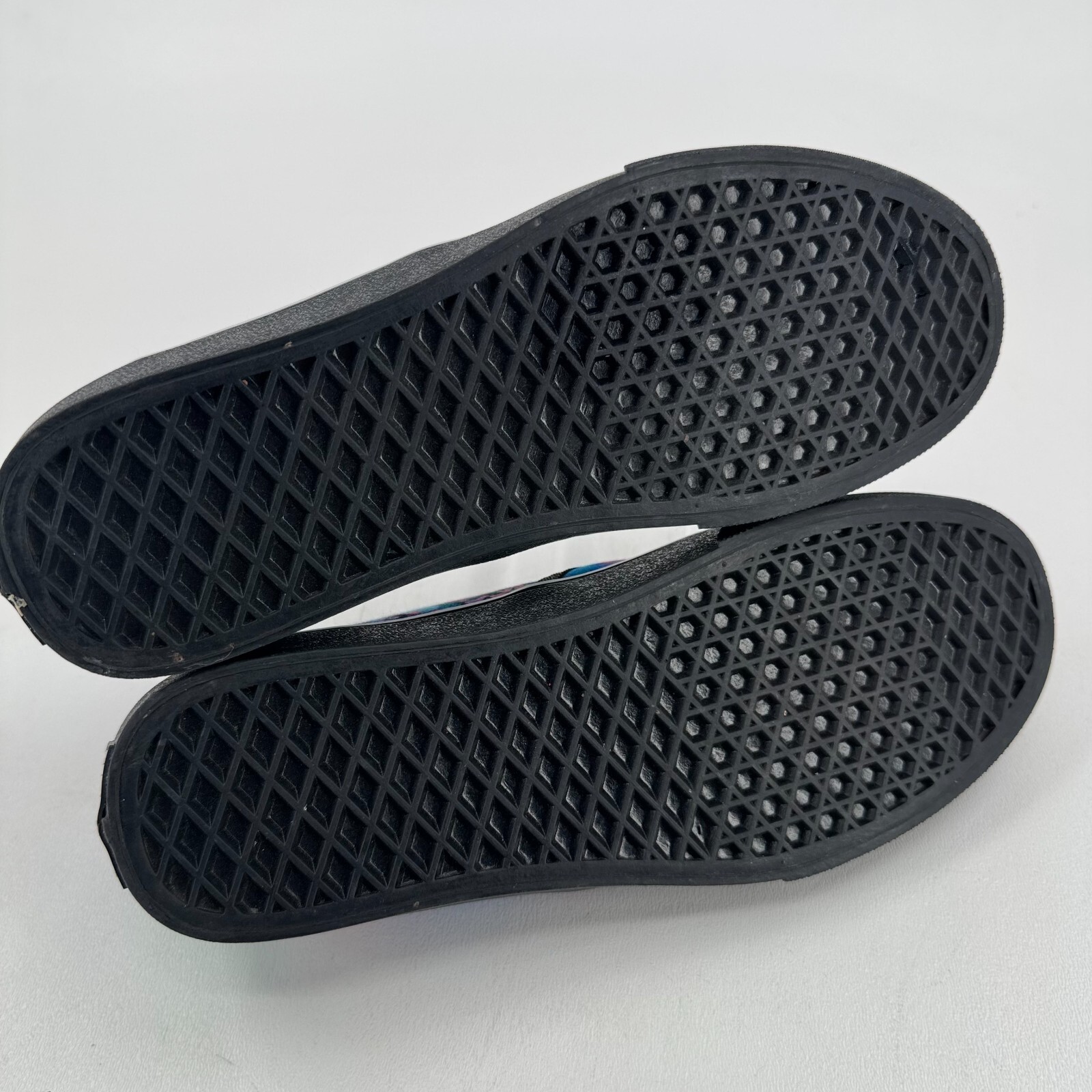 Yes We Vibe Shoes UNISEX Multicolor Peace Sign Slip On Sneakers MENS 7 WOMENS 9