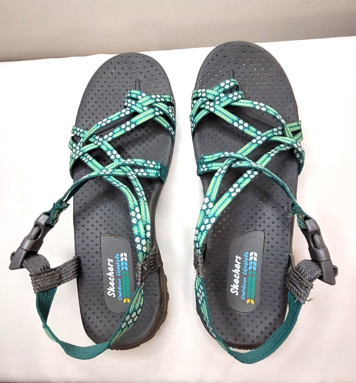 Skechers Outdoor Lifestyle Strappy Toe Loop Sandals Green Gray Women’s Size 9