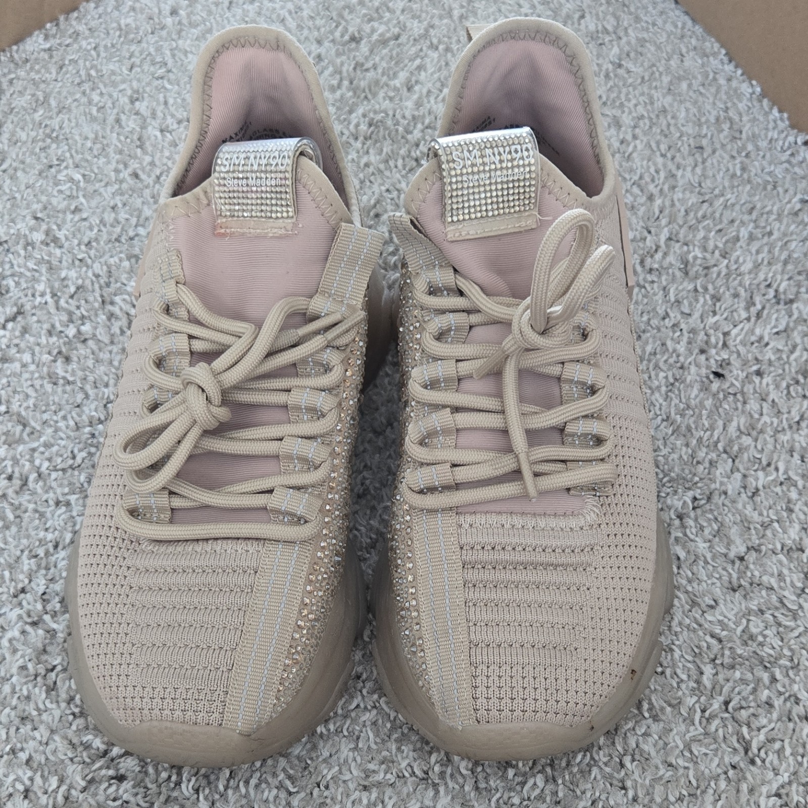 Steve Madden Maxima Beige Knit Low Top Lace-Up Sneakers Rhinestone Cushioned